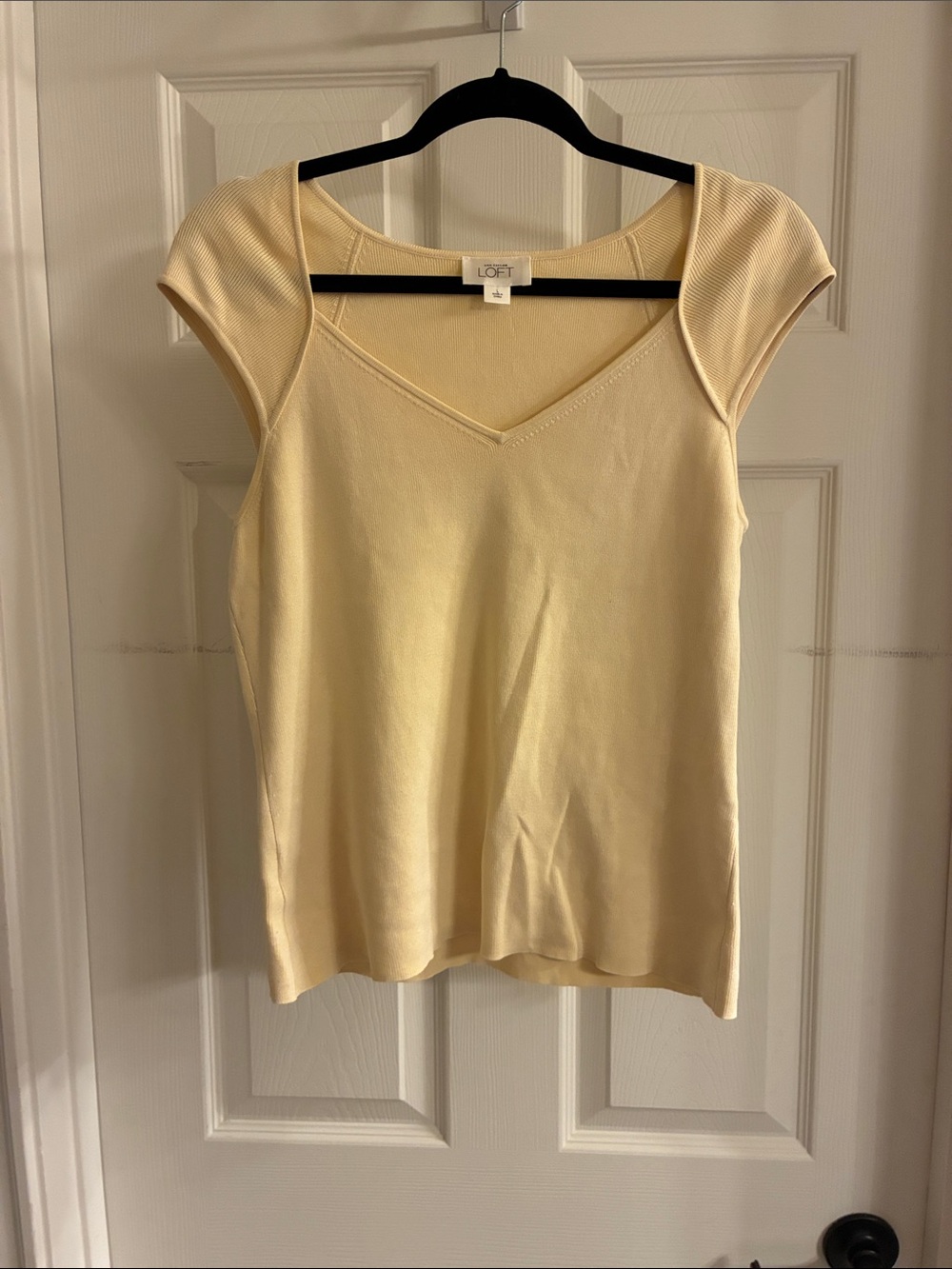 LOFT Light Cream V-Neck Cap Sleeve Tank